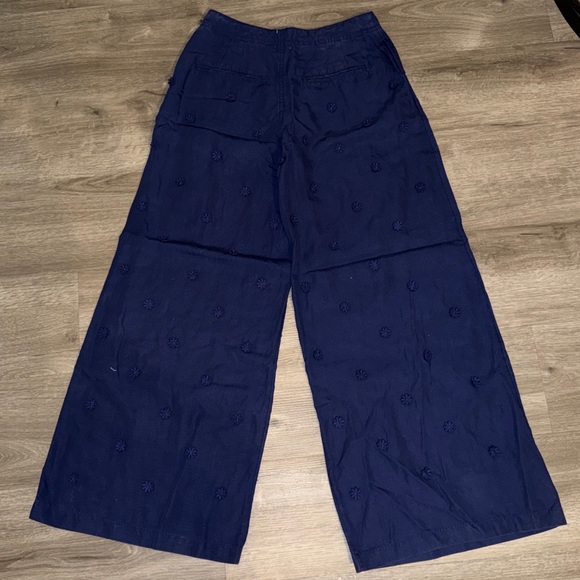 2 pieces Linen Blend Halter Vest + Tailored Linen Blend Embellished Trousers - Picture 8 of 16